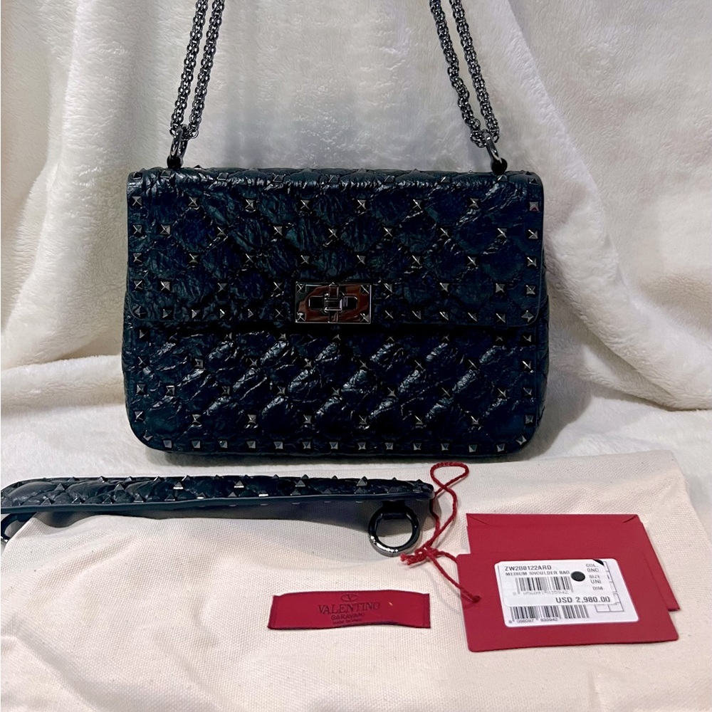 *NWT* Authentic Valentino bag medium